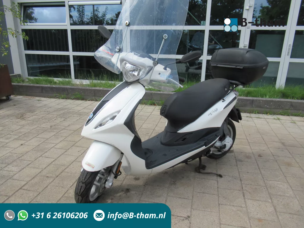 Piaggio Fly 50 4T Snorscooter 25 km/h